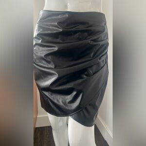 Elegant Black Faux Leather Ruched Women's Skirt